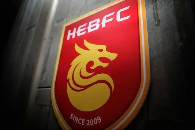 她一向信佛，如果萧海龙不磕头认错，她怕是会寝食难安，生怕报应到自己的身上。